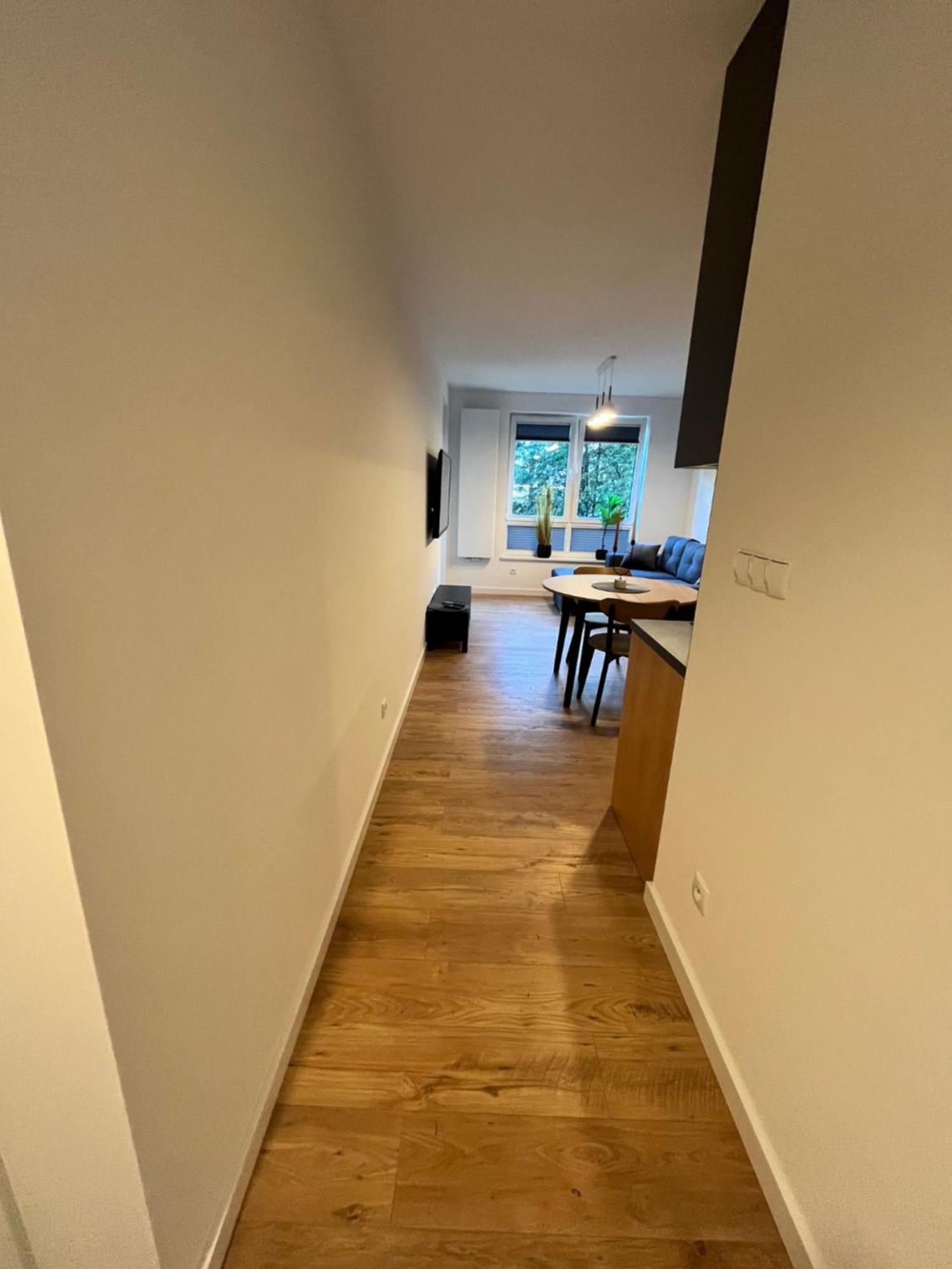 Apartament Julia 1-4 Os Starowapiennikowa 42A Z Balkonem Ze Sniadaniem Kontynentalnym Kielce Ngoại thất bức ảnh