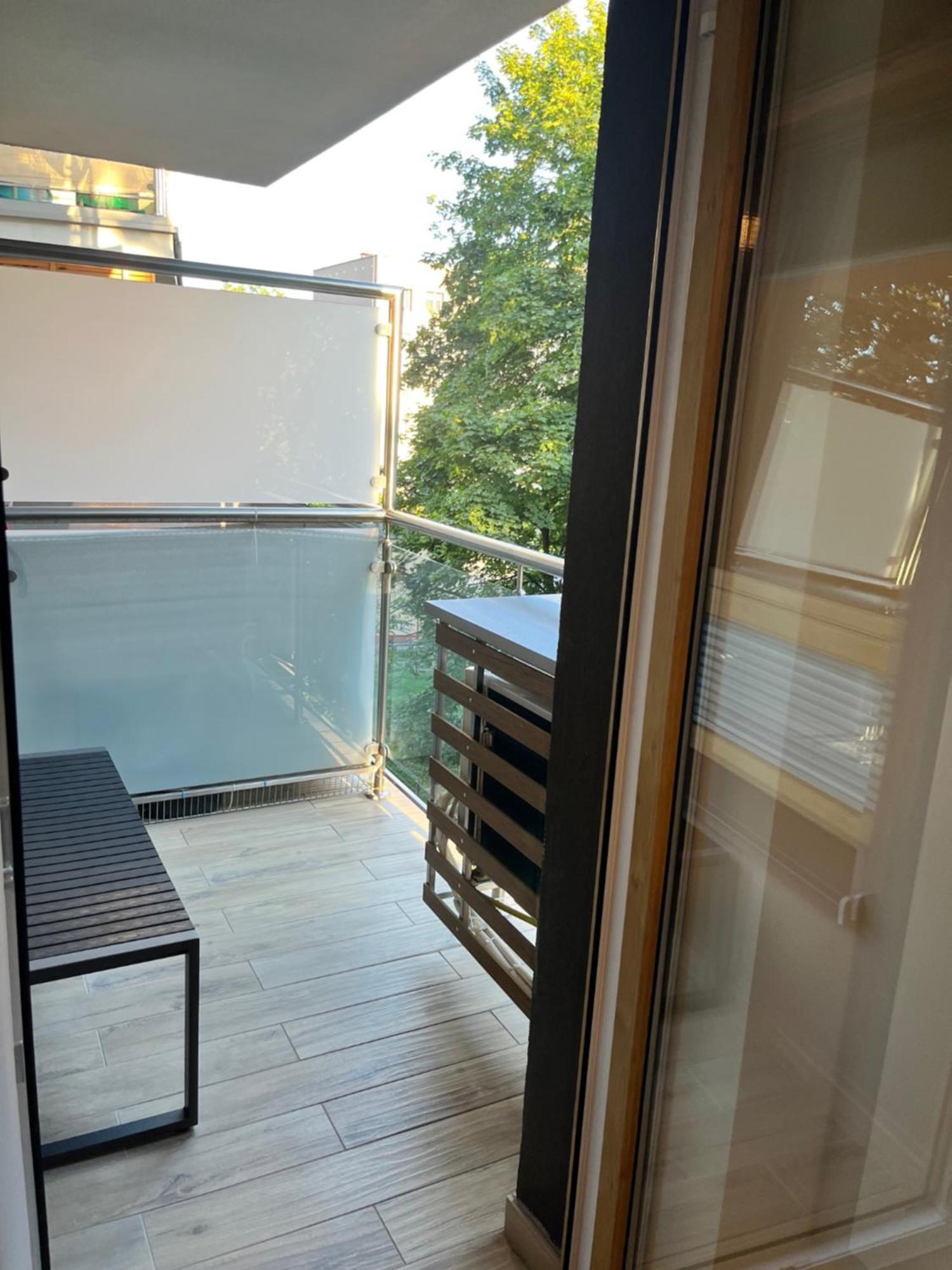 Apartament Julia 1-4 Os Starowapiennikowa 42A Z Balkonem Ze Sniadaniem Kontynentalnym Kielce Ngoại thất bức ảnh